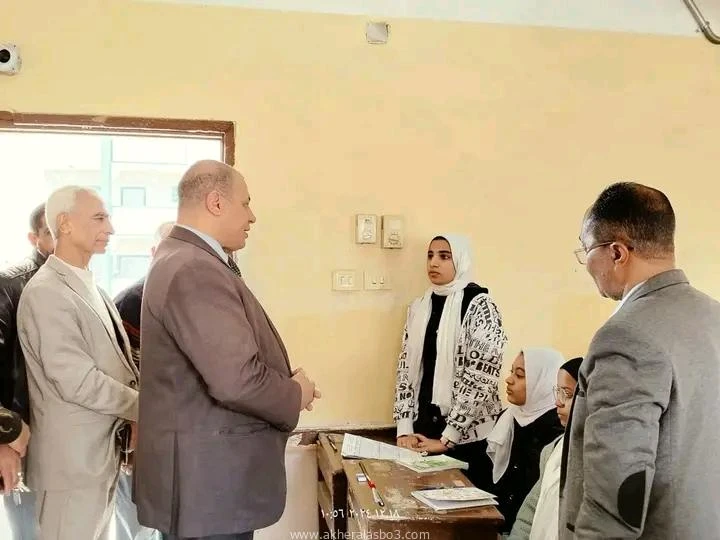 استبعاد مدير مدرسة بإدارة الوقف التعليمية قنا ممدوح السنبسي خلال مرور مفاجئ على مدارس إدارة الوقف التعليمية الأستاذ هاني عنتر وكيل وزارة التربية والتعليم بقنا يقرر استبعاد مديرة مد