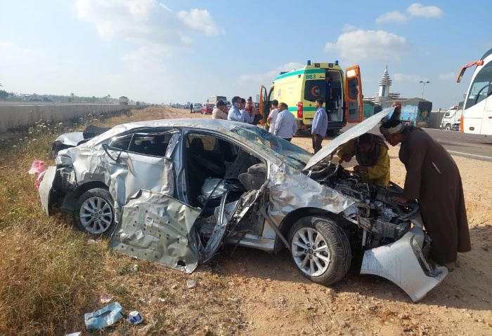 إصابة نائب مدير مستشفى الهرم وآخر إثر انقلاب سيارة في الفيوم حدث منذ قليل انقلاب سيارة ملاكي نتج عنه إصابة نائب مدير مستشفى الهرم وآخر على طريق أسيوط الغربي في محافظة الفيوم.بلاغ ل