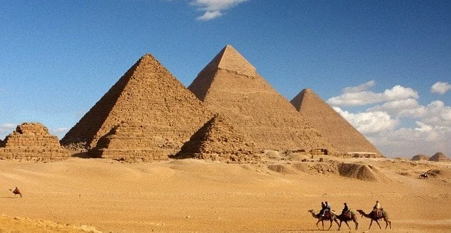 مصر الحلوة.. أماكن سياحية للحصول على أفضل ذكريات مع الأصدقاء والعائلةتتمتع مصر بالعديد من الأماكن السياحية المميزة، بمبانيها المعمارية التاريخية التي