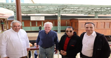 كتبت أمل عبد الرحيم شهدت مدينة الإسماعيلية زيارة خاصة للفنان القدير حسين فهمي وزوجته، الذين قاما بجولة سياحية مميزة في أرجاء المدينة للتعرف على أهم معالمها السياحية والتاريخية. وأع