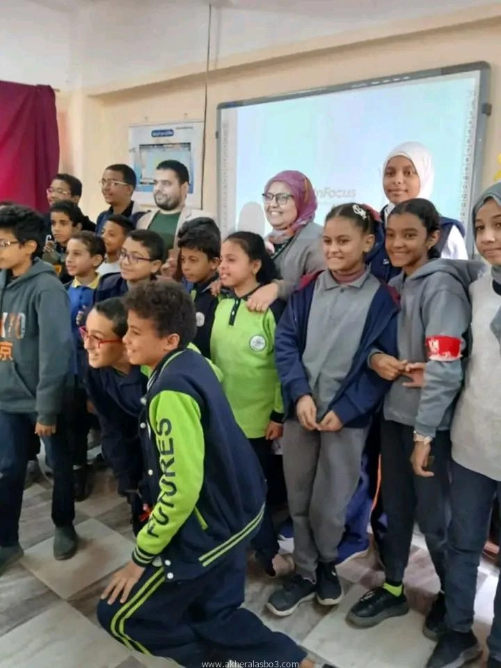 ختام برنامج نشر الوعى الثقافى بين طلاب مدارس التعليم العام بمحافظة قنا قنا ممدوح السنبسي اختتمت اليوم ادارة الموهوبين والتعلم الذكى بمديرية التربية