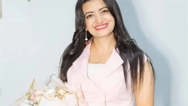 ملحقتش تفرح وفاة الدكتورة بيترا أشرف في حادث ميكروباص أسيوط كانت بتجهز لفرحها في شهر 5 بيترا أشرف , في حادث أليم على طريق القوصية أسيوط ، فقدت قرية بلوط الشابة الطيبة الدكتورة وهي 