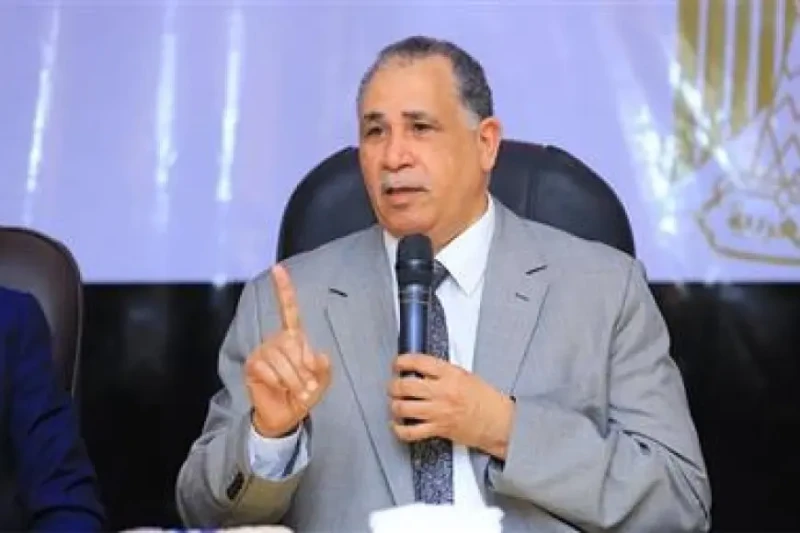 نقيب المحامين يطالب الفرعيات بإرسال ميزانية 2024 والتحليلات التفصيلية لميزانيات الأعوام السابقة أعلن عبدالحليم علام، نقيب المحامين ورئيس اتحاد