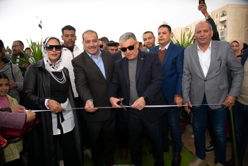 كتبت أمل عبد الرحيم افتتح اللواء طيار أ.ح أكرم محمد جلال محافظ الإسماعيلية، اليوم الجمعة، سوق اليوم الواحد بمدينة المستقبل التابعة لمركز ومدينة