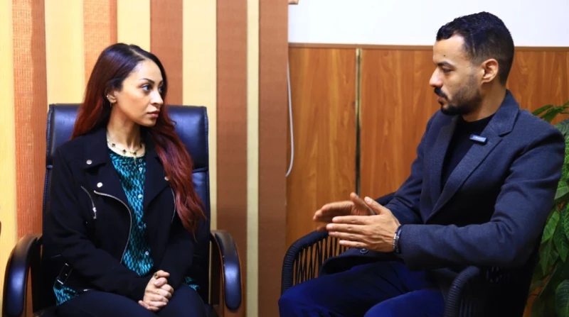 طليقة سفاح التجمع ل ابنها زين: مش هبطل أدور عليك (فيديو) في تطور جديد لقضية سفاح التجمع، المتهم بقتل ثلاث فتيات وإخفاء جثثهن في مناطق صحراوية، كشفت