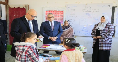 كتبت أمل عبد الرحيم أجرى السيد محمد عبد اللطيف وزير التربية والتعليم والتعليم الفنى، اليوم الاثنين، جولة تفقدية مفاجئة بعدد خمس مدارس تابعة لإدارتي التل الكبير والقصاصين التعليميتي