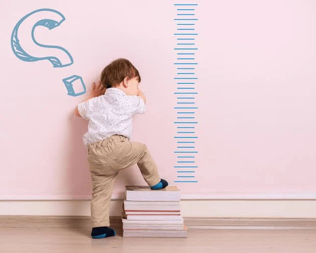 9 أطعمة تساعد على زيادة الطول!كشفت دراسة جديدة لائحة تضم 9 أطعمة توفر العناصر الغذائية الأساسية التي تدعم النمو الأمثل وزيادة الطول وترتبط بالأدلة