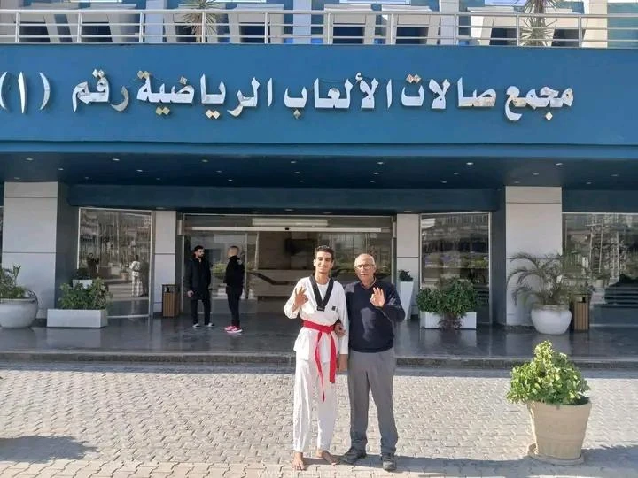 تعليم قنا .. احمد حسين ثالث جمهوري في التايكوندو قنا ممدوح السنبسي هنا هاني عنتر الصابر وكيل وزارة التربية والتعليم بقنا الطالب أحمد حسين محمد بمدرسة الشيخ حسن الثانوية بالترامسة ل