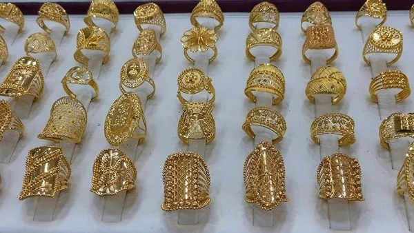 أسعار الذهب في مصر اليوم الأربعاء 11 ديسمبر يقدم موقع افاق عربية لقرائه، خدمة التعرف على أسعار الذهب اليوم الأربعاء 11-12-2024، حيث شهدت أسواق الصاغة ارتفاعا في الأسعار، وفقا لآخر 