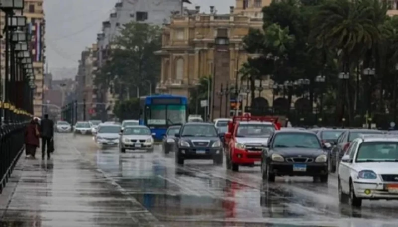 هيئة الأرصاد الجوية تحذر من منخفض جوي وتكشف موعد بداية فصل الشتاء في مصر وأبرز سماته أعلنت هيئة الأرصاد الجوية عن تفاصيل ظرف الأحوال الجوية اليوم