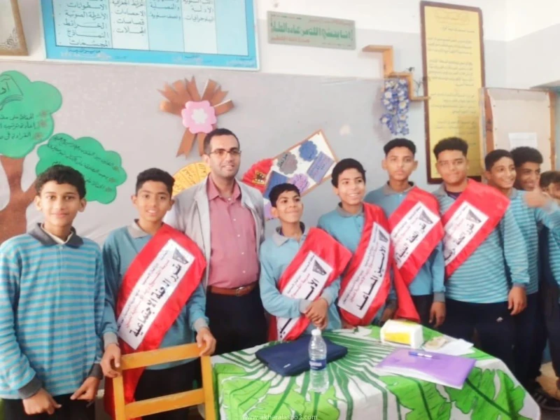 كتبت أمل عبد الرحيم نظمت جامعة قناة السويس ندوة توعوية بعنوان تنمية روح الولاء والانتماء ونبذ العنف لدى طلاب المدارس، تحت رعاية الدكتور ناصر مندور،