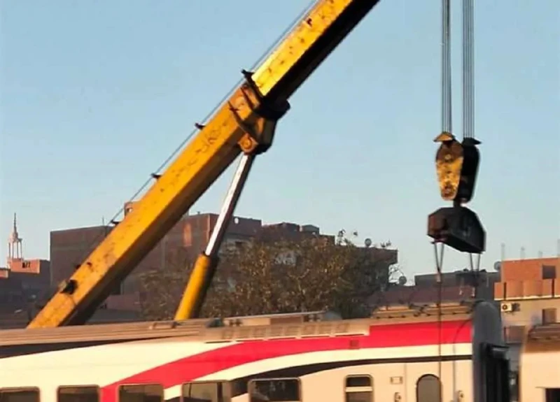 بالصور تفاصيل خروج قطار عن القضبان قويسنا تشهد حادث مفاجئ خروج قطار عن القضبان قويسنا.. خرج قطار عن مساره في مركز قويسنا اليوم الخميس، مما أدى إلى