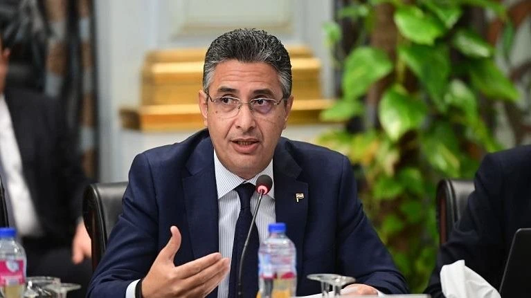 وزير التموين يلتقي الشعبة العامة للمخابز لبحث استقرار المنظومة عقد الدكتور شريف فاروق، وزير التموين والتجارة الداخلية، اجتماعا مهما اليوم مع ممثلي الشعبة العامة للمخابز بالاتحاد ال