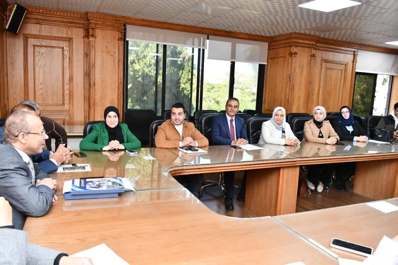 كتبت أمل عبد الرحيم تحت رعاية الدكتور ناصر مندور، رئيس جامعة قناة السويس، انعقد الاجتماع الأول لمستشاري لجان الأنشطة ومديري إدارات رعاية الشباب