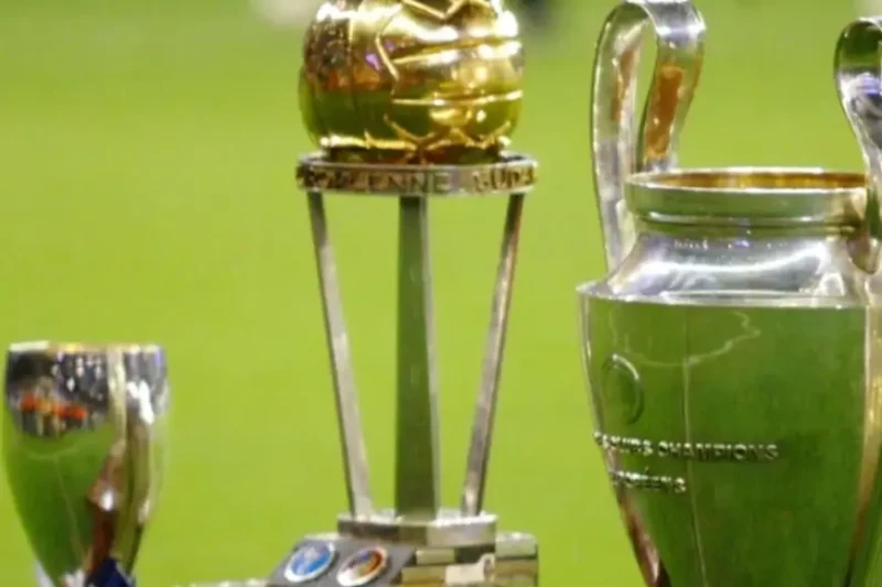 ريال مدريد يبحث عن رقم قياسي باستعادة اللقب المفقود منذ 2002 ستضم نسخة 2024 من بطولة إنتركونتيننتال، لأول مرة، أحد المتأهلين للنهائي في مسابقة نشأت وظهرت كمبارزة بين أبطال أوروبا و