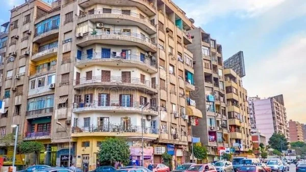 الإيجار القديم بين جهود الحكومة وتحديات التوازن بين المستأجرين والملاك في السنوات الأخيرة، أصبح ملف الإيجار القديم واحدا من أبرز المواضيع المثيرة للجدل في مصر، حيث يتناول العديد من