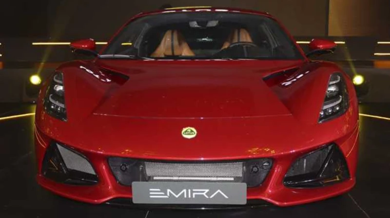 لوتس تؤجل التحول للمحركات الكهربائية وتبتكر تقنية هايبر هايبرد أعلنت شركة لوتس لصناعة السيارات الفاخرة تأجيل هدفها السابق بالتحول إلى المحركات