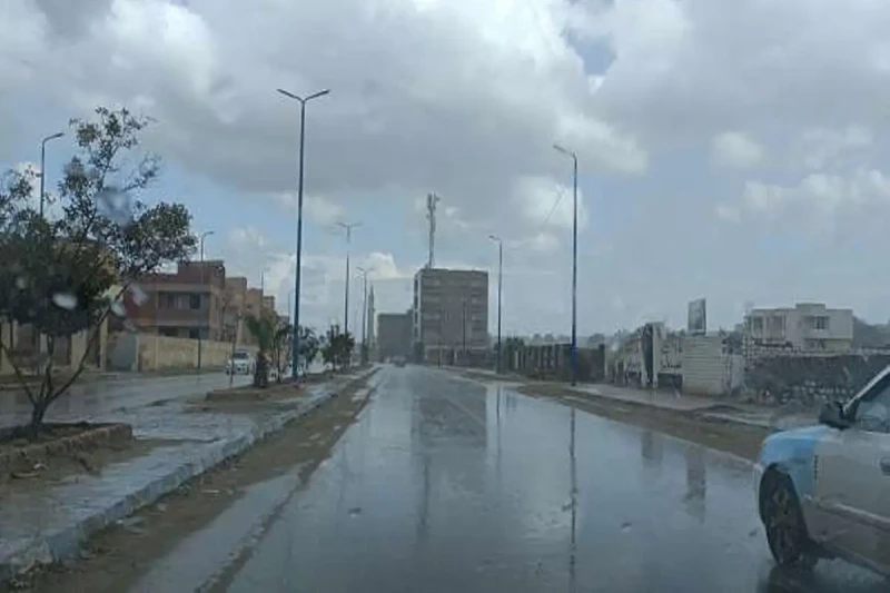 تحذير جوي.. أمطار غزيرة ورعدية تضرب مرسى مطروح الآن.. وتمتد لباقي المناطق كتبت أميرة السمانتشهد محافظة مطروح حاليا تأثير السحب الرعدية المصحوبة