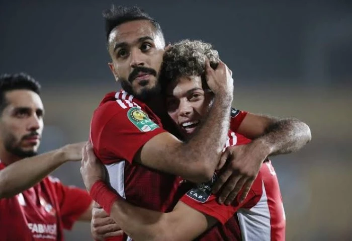 الدولار يستقر قبل قرار أسعار الفائدة بأمريكا بقي الدولار ثابتا يوم الأربعاء، حيث كان من المتوقع صدور قرار بنك الاحتياطي الفيدرالي بشأن سعر الفائدة ووتيرة التيسير النقدي قبل اجتماعا