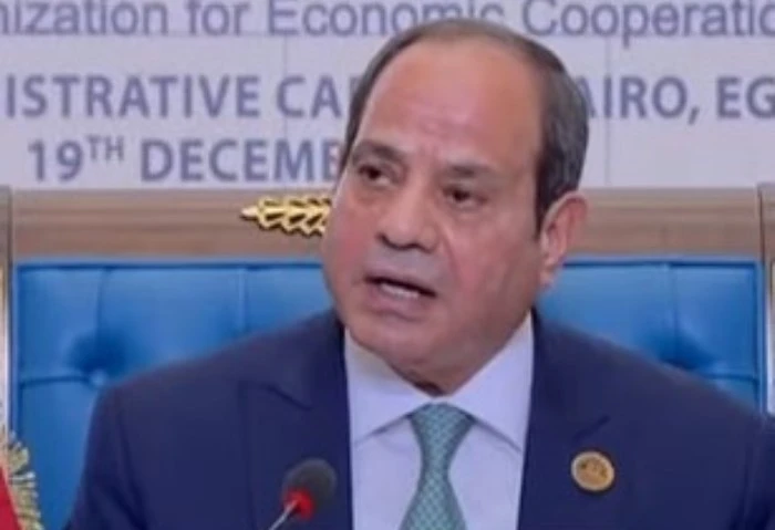 النص الكامل لكلمة الرئيس السيسي في قمة الدول الثماني النامية للتعاون الاقتصادي افتتح الرئيس عبد الفتاح السيسي، اليوم، قمة الدول الثماني النامية