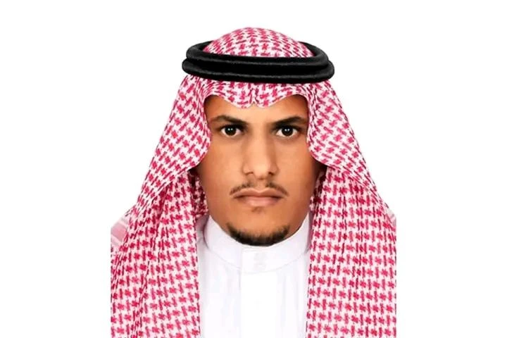 سلطان الذيابي سناب السلطان الإعلامي .. الإعلامي المميز في عالم التغطيات والإعلانات بالسعودية كتبت: سميرة نوح. برز اسم سلطان الذيابي كأحد أبرز الشخصيات الإعلامية المؤثرة في المملكة 