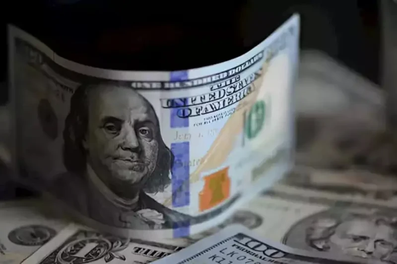 الدولار يعود للارتفاع خلال منتصف التعاملات اليوم في البنوك عاد سعر الدولار إلى الارتفاع مقارنة بالتضخم 9 قروش خلال منتصف الليل تعاملات اليوم الاربعاء مقارنة مع تعاملات اليوم التي س