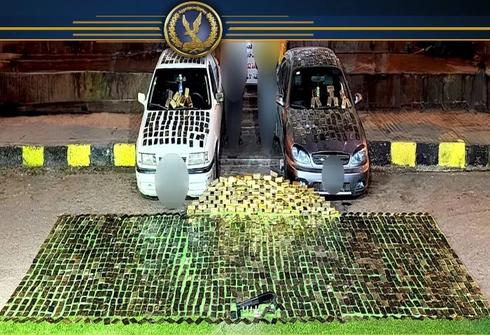 جهود الداخلية في القبض على تجار المخدرات والسلاح بأسيوط خلال أسبوع يستمر سيناريو الجزيرة لكثرة المخدرات والسلاح بأسيوط، حيث نجحت الأجهزة الأمنية خلال