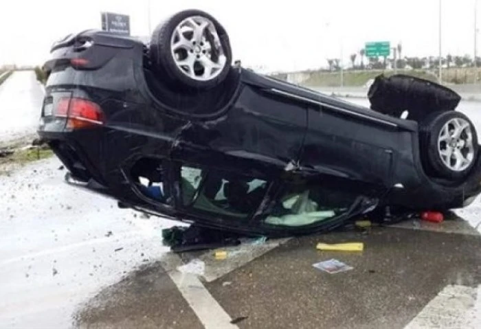 بسبب الحشيش والشابو إصابة شخصين إثر حادث انقلاب سيارة بالمحلة شهد طريق المحلة - كفر الشيخ حادث انقلاب سيارة ملاكي أسفر عن إصابة شخصين، وهما فكري .ح،
