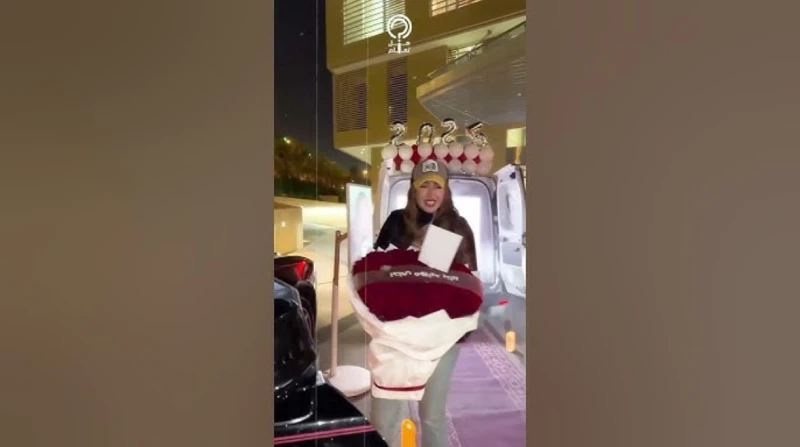 تامر أمين معلقا على سيارة هنا الزاهد: ضحايا المجاعات أولى أثار الإعلامي تامر أمين موجة من الجدل بعد تصريحاته التي انتقد فيها الفنانة هنا الزاهد بسبب