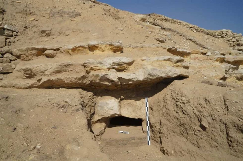 مصاطب ومقابر ودفنات.. اكتشافات أثرية جديدة بمنطقة سقارة (تفاصيل) اكتشفت البعثة الأثرية المصرية اليابانية عن مصاطب ومقابر ودفنات في منطقة سقارة