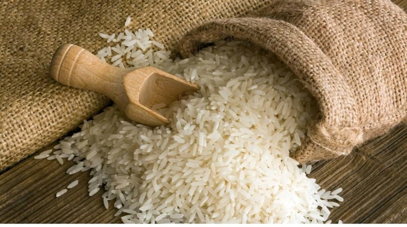 وصل ل 2000 جنيه.. ارتفاع متوقع في أسعار الأرز قبل رمضان شهدت أسعار الأرز ارتفاعا، خلال الفترة الماضية في الأسواق، إذ صعد الطن بنحو 2000 جنيه، وذلك مع