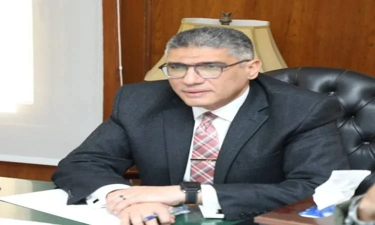 محافظ الجيزة يعتمد نتيجة الشهادة الإعدادية 2025 الترم الأول ويكشف عن نسبة النجاح اعتمد المهندس عادل النجار، محافظ الجيزة نتيجة الشهادة الإعدادية للفصل الدراسي الأول من العام الدراس