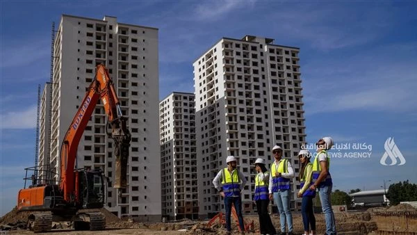 العراق.. الإعمار: خطة لشمول أكبر عدد من المستفيدين بقروض صندوق الإسكان أعلنت وزارة الإعمار في العراق، اليوم الأحد، عن خطة لشمول أكبر عدد من المستفيدين بصندوق الإسكان، فيما أشارت ال