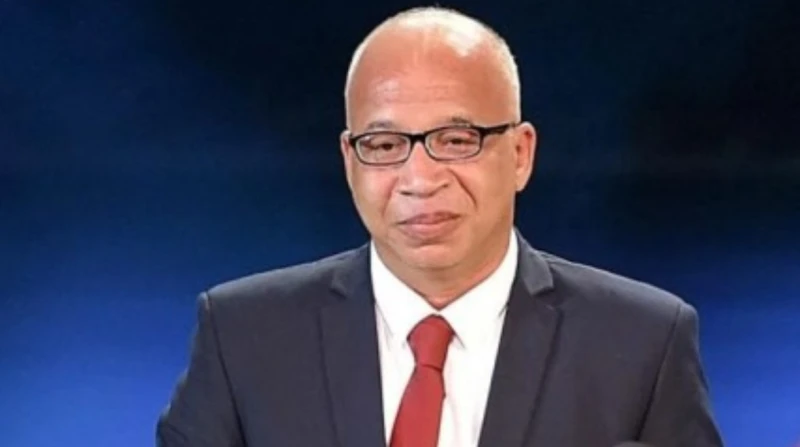 ارتاح ياللى باصصلي في أكل عيشي.. شريف الدسوقي يستنجد من حشرة كشف الفنان شريف الدسوقي، تعرضه لمشكلة أصابت منزله بسبب الحسد، عقب أيام معدودة من إعلان الفنان أحمد العوضي تعاونه معه في