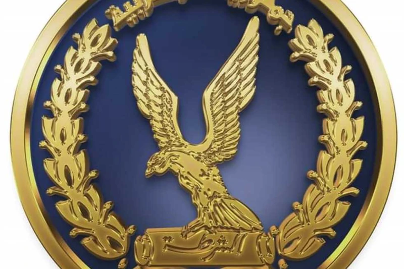 العثور على طفل حديث الولادة داخل حقيبة بجوار مساكن دسوق بكفر الشيخ عثر الأهالي اليوم السبت، على طفل حديث الولادة داخل حقيبة بجوار مساكن السجل المدني بمدينة دسوق.كانت الأجهزة الأمني