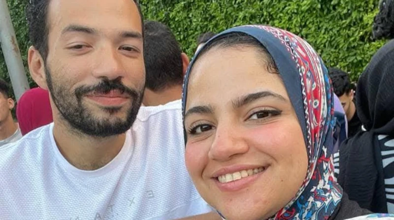 اشتد الألم يا الله.. يسر ماتت بالسرطان بعد أيام من عيد ميلادها زي انهاردة من 4 سنين كان فرحي أنا ويسر.. تخيلت حياتي في المستقبل كتير، لكن عمري ما توقعت حياتنا توصل للنقطة دي.. عبار