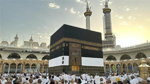 السعودية.. تحديد 14 فبراير لإنهاء تعاقدات مكاتب شؤون الحج للموسم المقبل كشفت وزارة الحج والعمرة السعودية أن 14 فبراير المقبل سيكون موعدا نهائيا لإنهاء تعاقدات مكاتب شؤون الحج في مخ
