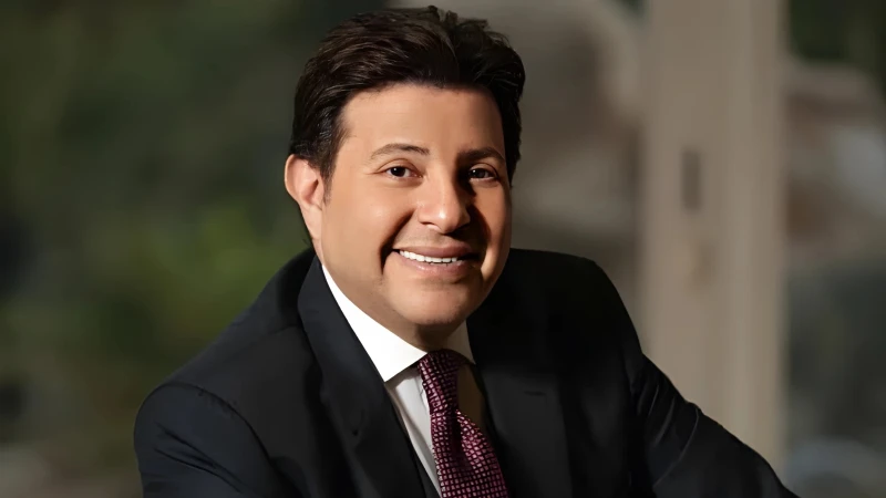 هاني شاكر يتأهب لأمسية غنائية في لبنان افاق عربية - يواصل أمير الغناء العربي الفنان هاني شاكر سلسلة حفلاته التي يترقبها جمهوره، أحدثها حفل غنائي في لبنان، ليضيف مزيدا من الألق لمسي