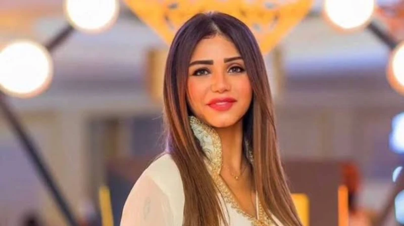 بيستغلوا صورتي وهقاضيهم.. غضب إيناس عز الدين بسبب أنباء مرضها أكدت الممثلة إيناس عز الدين، أنها سوف تتخذ الإجراءات القانونية ضد بعض المواقع التي نشرت خبرا مفاده إصابتها بجلطة في ال