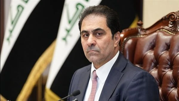 المندلاوي يؤكد حرص النواب العراقي على حسم القوانين الجدلية خلال الفترة المقبلة أكد النائب الأول لرئيس مجلس النواب، محسن المندلاوي، اليوم الأحد، حرص رئاسة المجلس على حسم القوانين ال