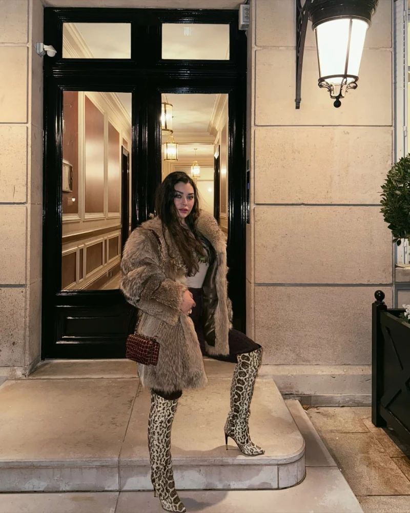 بإطلالة شتوية.. هيفاء وهبي تضج جمالا بالنقشة الأقرب الى قلبها افاق عربية - هيفاء وهبي هيفاء وهبي تعتبر نقشة الفهد من الصيحات الدائمة المفضلة للنجمات