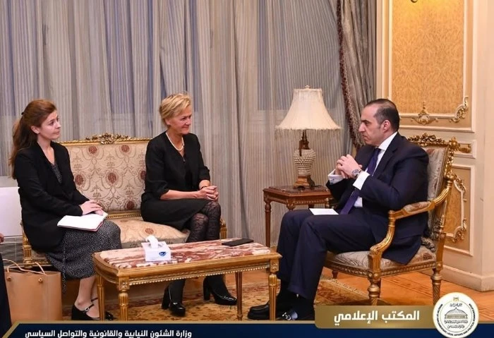 قبل زيارة رئيس البرلمان الأوربي، لقاء ثنائي بين وزير الشئون النيابية وأنجلينا ايخهورست استقبل المستشار محمود فوزى، وزير الشئون النيابية والقانونية