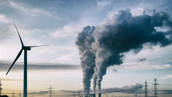 العراق.. خطة حكومية لتقليل الانبعاثات وتحقيق التحول البيئي بحلول 2030 قالت وزارة البيئة العراقية، إن الأولوية الحكومية تتمثل في تعزيز استخدام الطاقة المتجددة ومكافحة التلوث والتغير