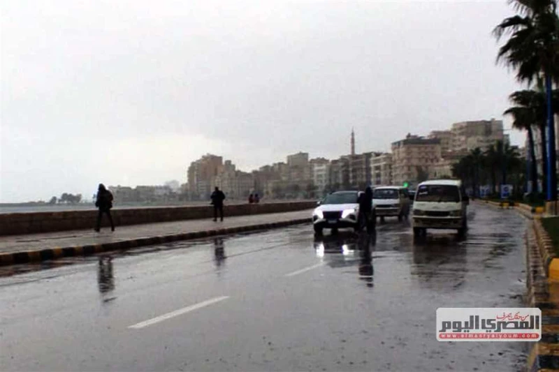 بيان مهم بشأن حالة الطقس غدا الجمعة: الأمطار تصل القاهرة (تفاصيل) الطقس غدا الجمعة 10 يناير 2025.. كشفت الهيئة العامة للأرصاد الجوية عن حالة الطقس وأبرز الظواهر الجوية المتوقعة على