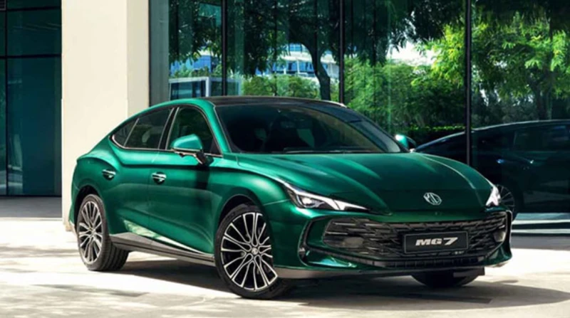 سعر سيارة إم جي 7 بعد أول زيادة في 2025.. مواصفات كاملة أعلنت شركة المنصور إم جي أوتوموتيف، عن أول زيادة لسعر سيارة إم جي 7 على الفئة الوحيدة المتاحة في مصر، بقيمة 65 ألف جنيه، وتأ