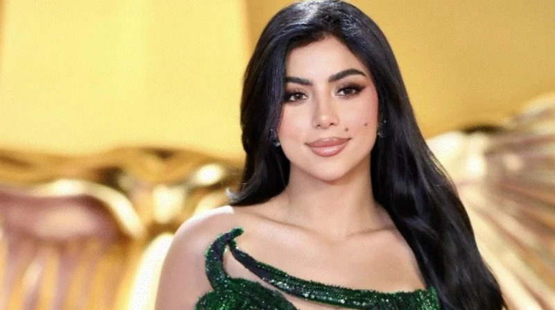 كارولين عزمي.. قارورة عسل تخطف الأنظار بأناقتها تصدرت الفنانة كارولين عزمي ترند محرك البحث جوجل، خلال الساعات الأخيرة، بسبب مشاركتها صورا من إطلالتها