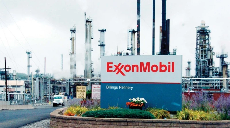 إكسون موبيل تعلن كشفا جديدا للغاز قبالة سواحل مصر أعلنت شركة إكسون موبيل الأمريكية، اليوم الأربعاء، عن كشف جديد للغاز قبالة سواحل مصر، بعد الانتهاء