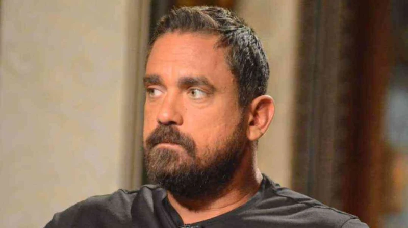 بصورة مثيرة.. أمير كرارة يكشف كواليس الشاطر يعكف الفنان أمير كرارة، في الوقت الراهن على تصوير مشاهد فيلمه الجديد الذي يحمل عنوان الشاطر، حيث من المقرر عرضه صيف 2025.وشارك أمير كرار