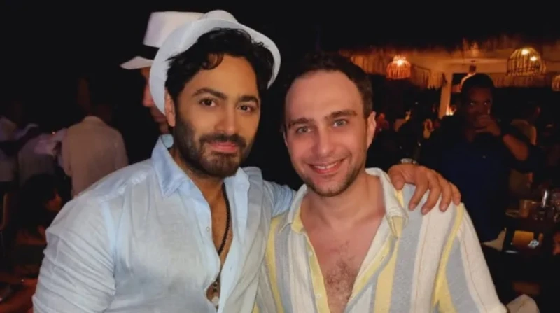 رسالة ووعد.. ماذا قال تامر حسني ل حسام حبيب؟ عبر الفنان حسام حبيب عن إعجابه الشديد بأغنية فعلا مبيتنسيش للفنان تامر حسني ورامي صبري، وحرص على تهنئتهما بنجاحها.حسام حبيب عن ديو تامر