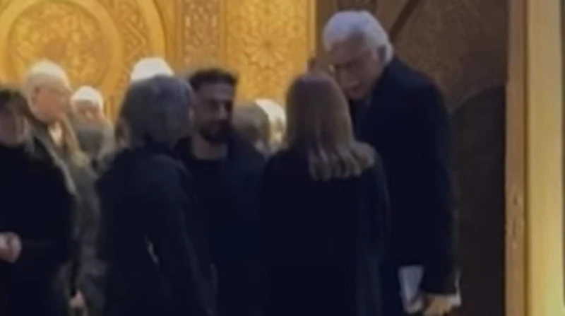 أحمد نظيف أبرز حضور عزاء الإعلامية ليلى رستم حرص الدكتور أحمد نظيف، رئيس وزراء مصر السابق في عهد الرئيس الراحل حسني مبارك، على حضور عزاء الإعلامية